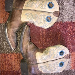 Boys Ariat boots